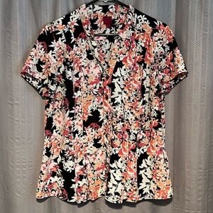 212 Collection Floral Button Up Top